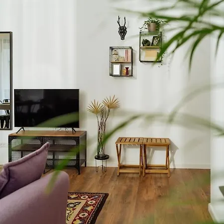 6 - New Building & Parking * Bukarest