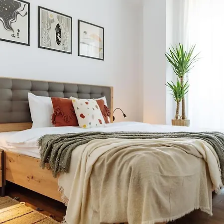 6 - New Building & Parking Daire