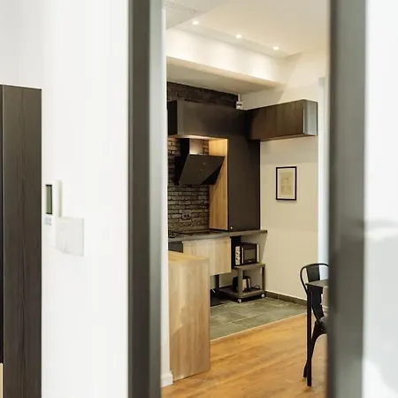 Apartment 6 - New Building & Parking