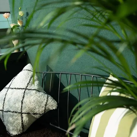 6 - New Building & Parking Bukarest