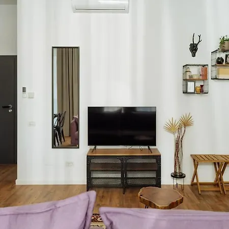 6 - New Building & Parking * Bükreş