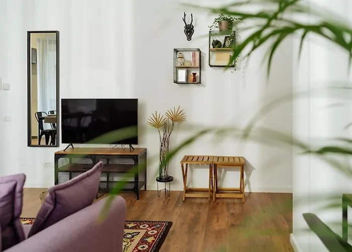 6 - New Building & Parking * ブカレスト