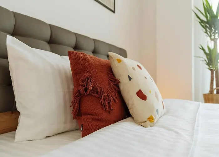 6 - New Building & Parking Apartman Bukarest