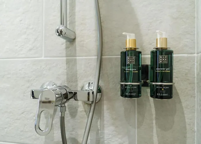 6 - New Building & Parking Bucareste